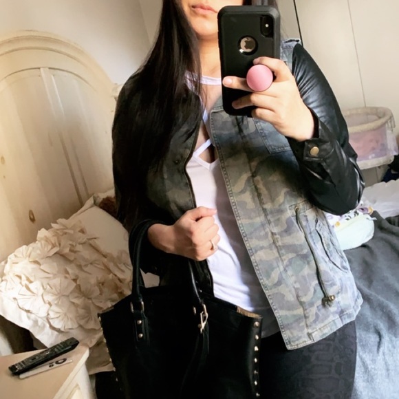 🆕SALE‼️CAMO PRINT JACKET - Picture 1 of 7